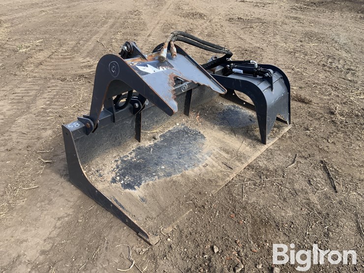 2023-wolverine-hydraulic-dual-grapple-attachment-image-3