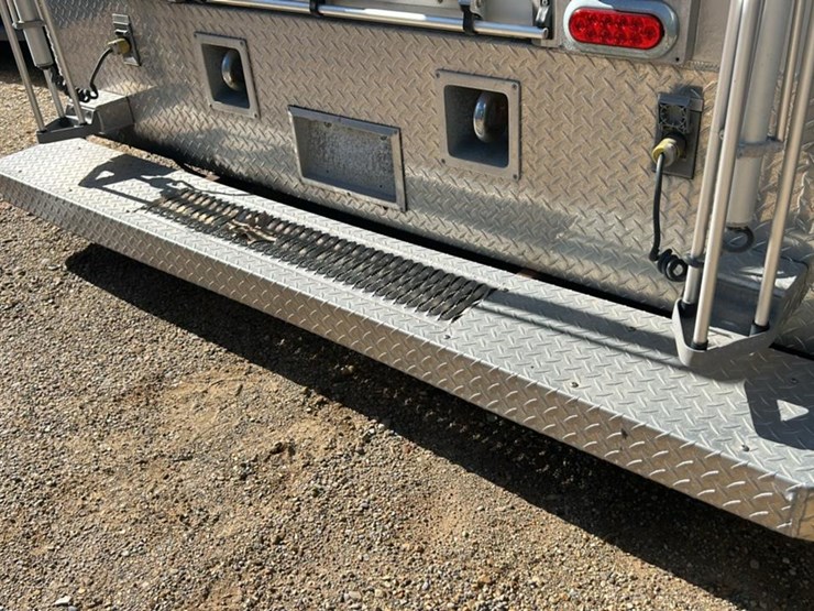 #153-•-1995-international-4700lp-heavy-duty-service-truck-image-38
