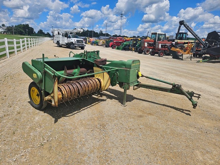john-deere-24t-image-7
