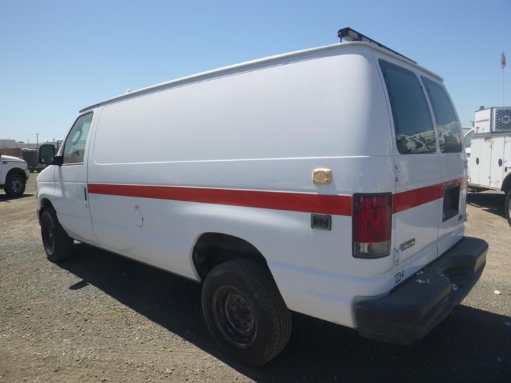 2008-ford-cargo-image-4
