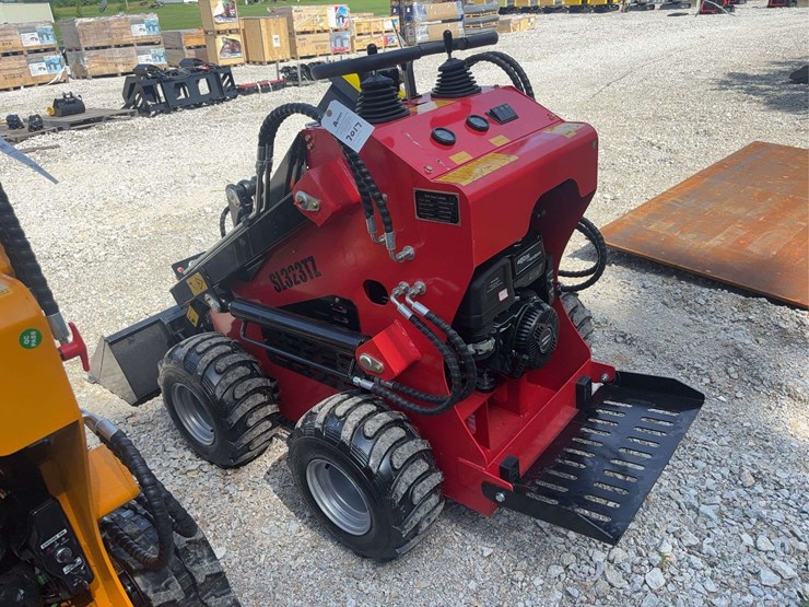 323tz-walk-behind-skid-steer-loader-image-4