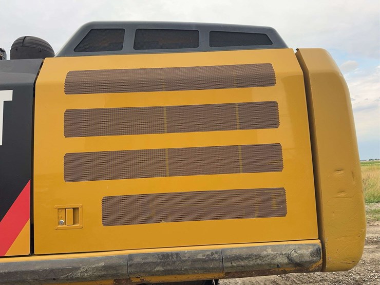 2014-caterpillar-336e-image-35