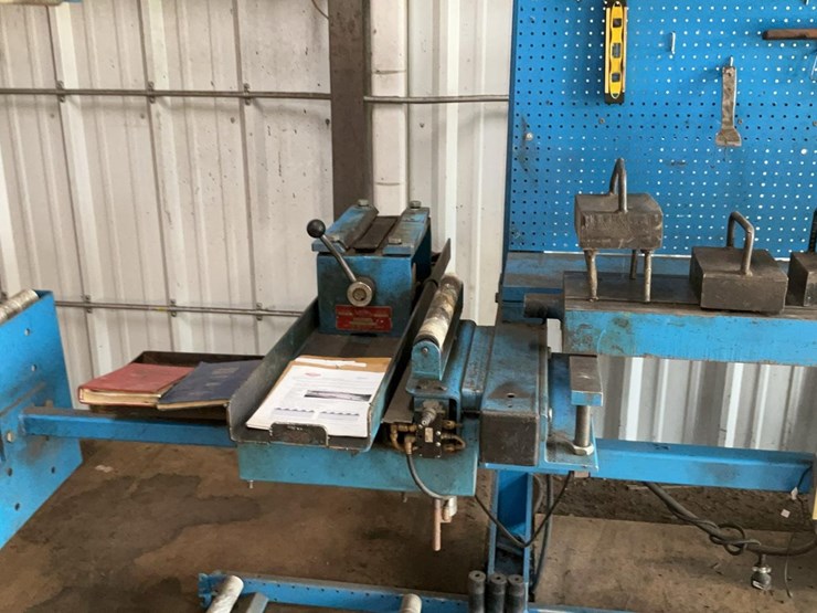 #185-•-armstrong-leveling-bench---dunaway-timber-image-6