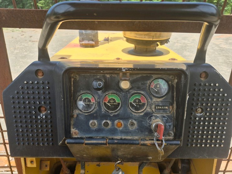 1998-deere-650g-image-37