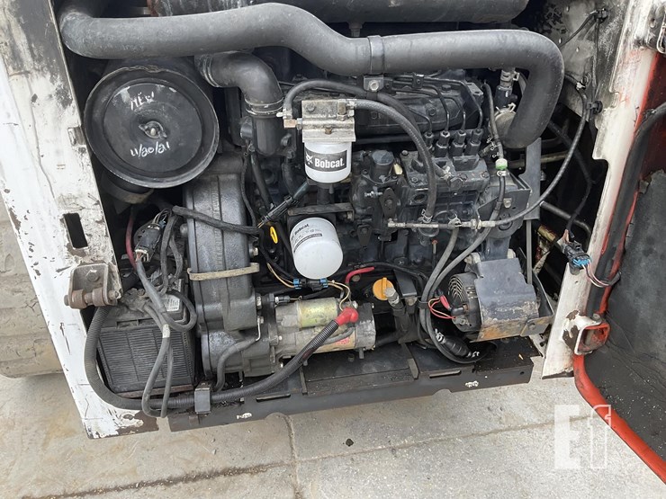 2008-bobcat-t320-image-18
