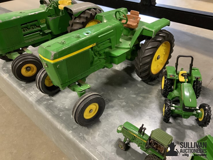 john-deere-toy-tractors-image-3