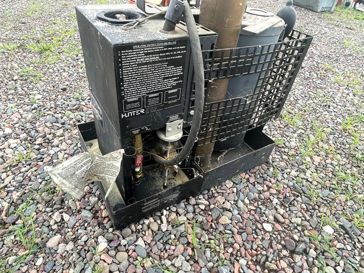 #4948-•-hunter-world-ready-space-heater-image-7
