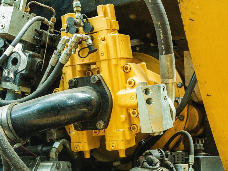 2010-caterpillar-521-image-48