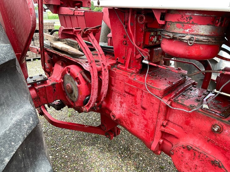 #4905-•-farmall-560-diesel-tractor-image-40