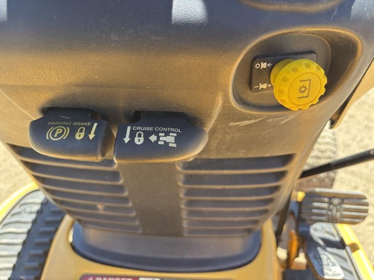 2007-cub-cadet-lt1045-image-11