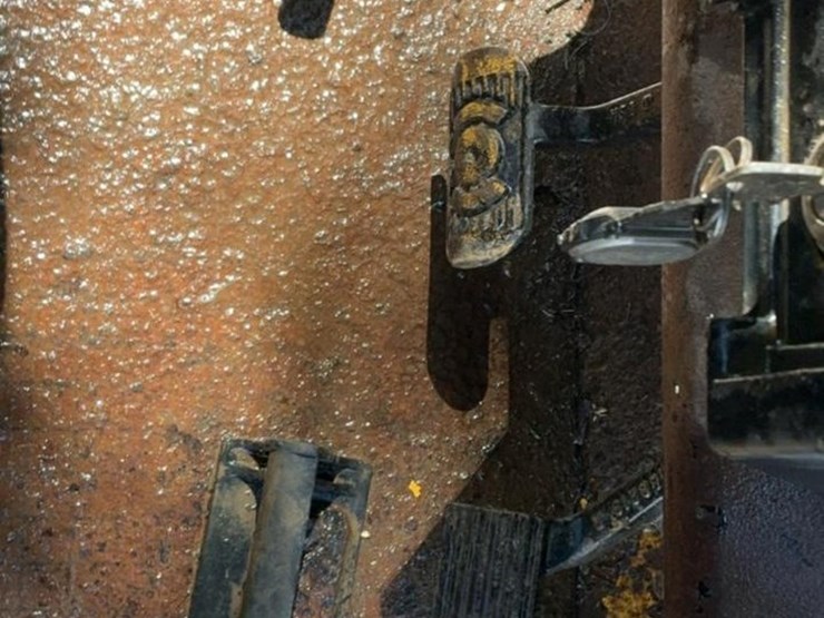 2004-deere-700h-lgp-image-12