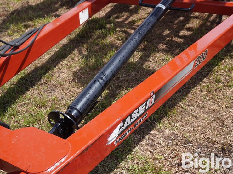 case-ih-200-image-12