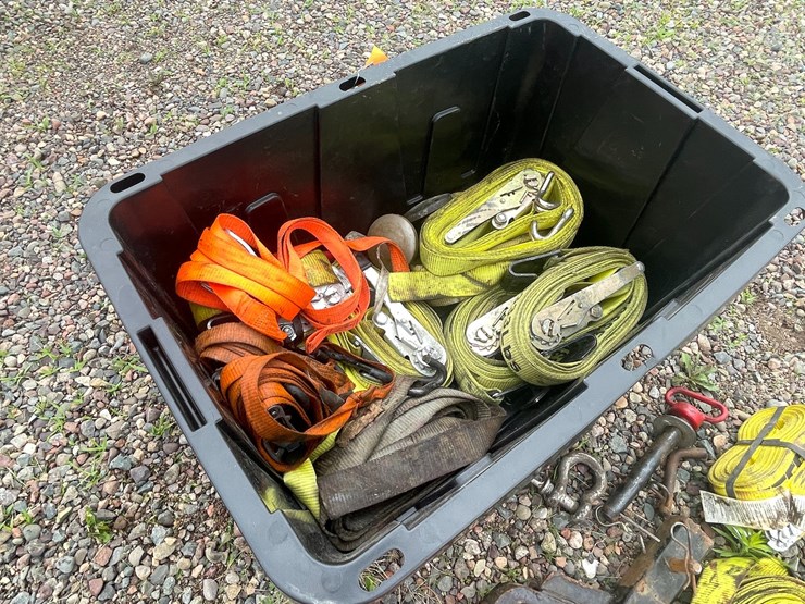 #4938-•-tote-of-ratchet-straps-and-strap-protectors-image-3