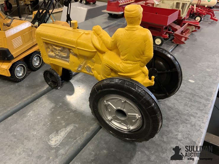 empire-toy-tractor-image-7