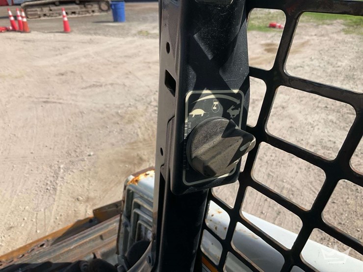 2020-bobcat-t450-image-12