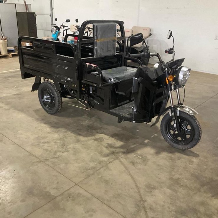 #1271 • Unused SDLANCH IRET13 Electric Cargo Tricycle - Middlefield, OH