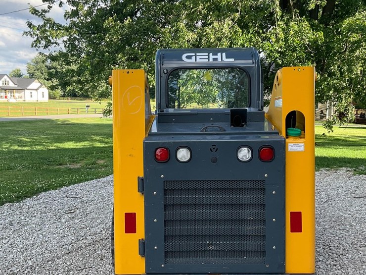 2018-gehl-r165-image-24