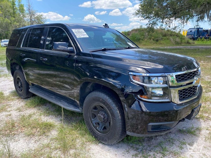 2018-chevrolet-tahoe-image-2