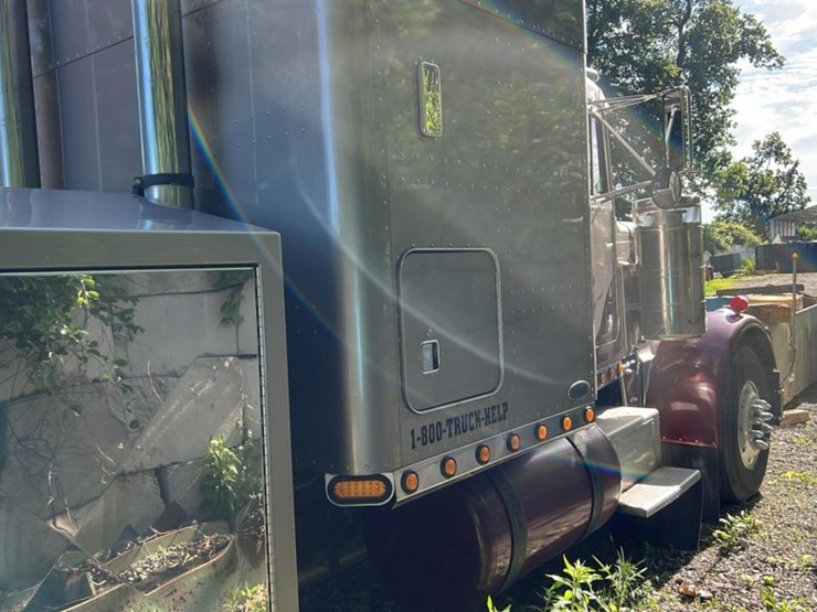 1979-peterbilt-359-image-52