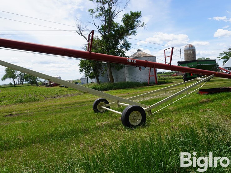 buhler-farm-king-1072-image-5