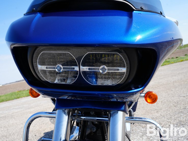 run-#11---2015-harley-davidson-road-glide-motorcycle-image-12