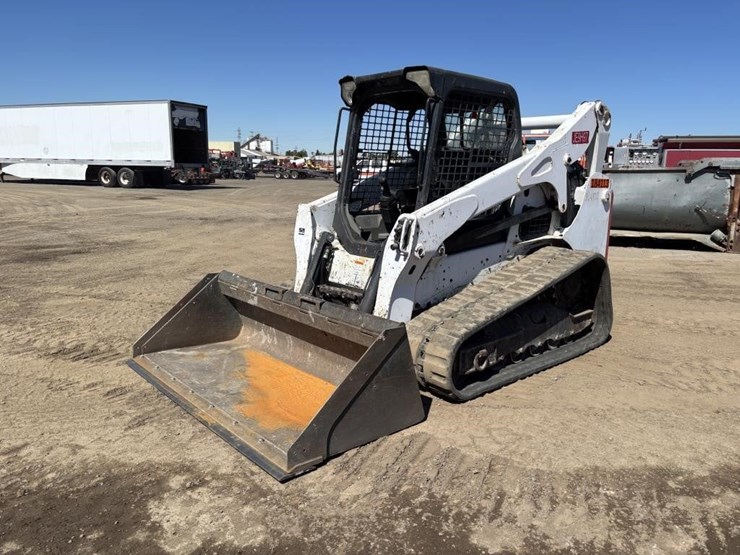 2019-bobcat-t770-image-1