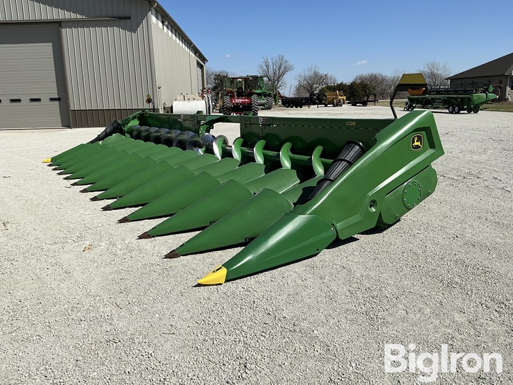 2022-john-deere-c12r-image-1
