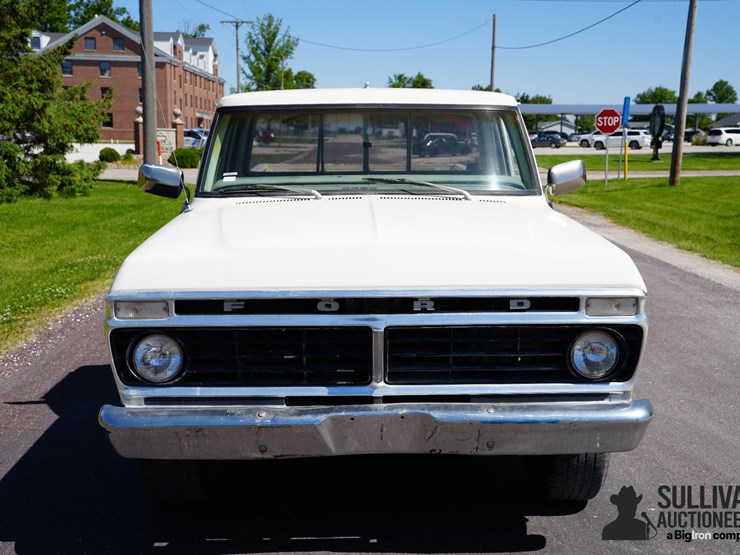 1975-ford-f250-image-2