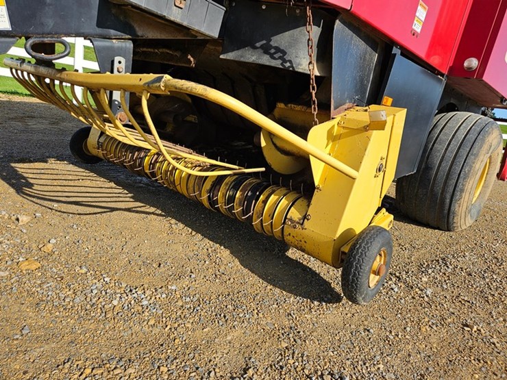 new-holland-590-image-13