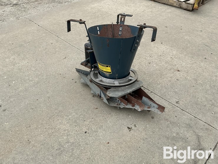 neco-electric-grain-spreader-image-7