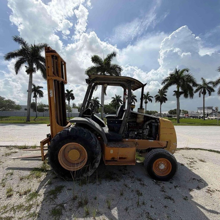 2007 CASE 586G