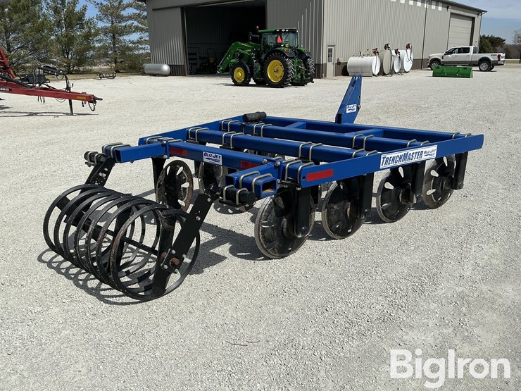 2015-blu-jet-trench-master-tile-line-filler-image-5