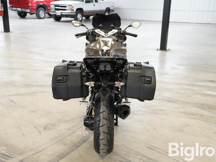 run-#12---2018-bmw-r1200-rs-sport-touring-motorcycle-image-6