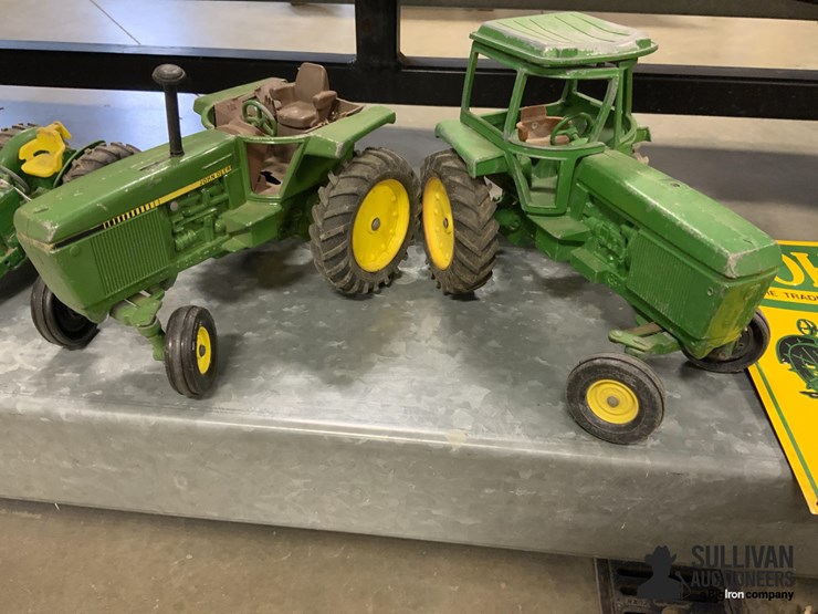 john-deere-toy-tractors-and-sign-image-5