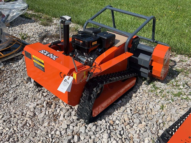sdlool-model-lm1200q-remote-control-tracked-lawn-mower-image-5