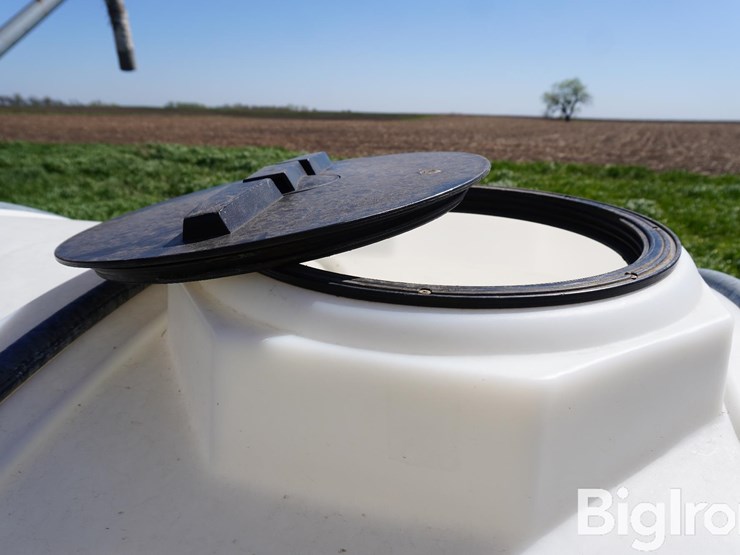 1250-gal-poly-tank-w/oval-tank-mount-brackets-image-12