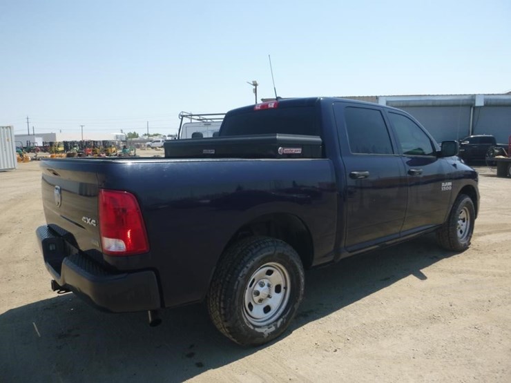 2016-dodge-1500-image-3