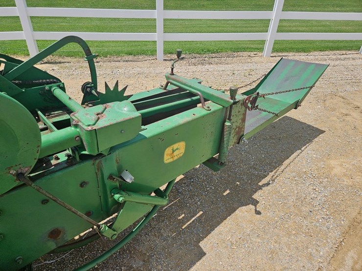 john-deere-24t-image-17