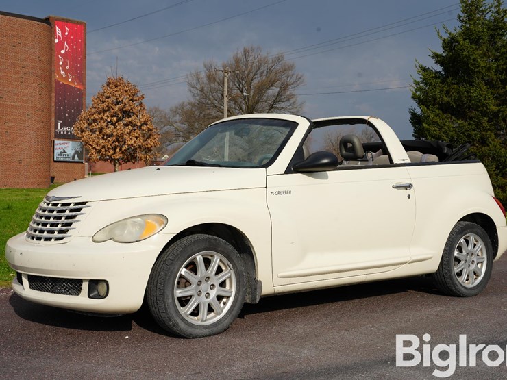2006-chrysler-pt-cruiser-image-13