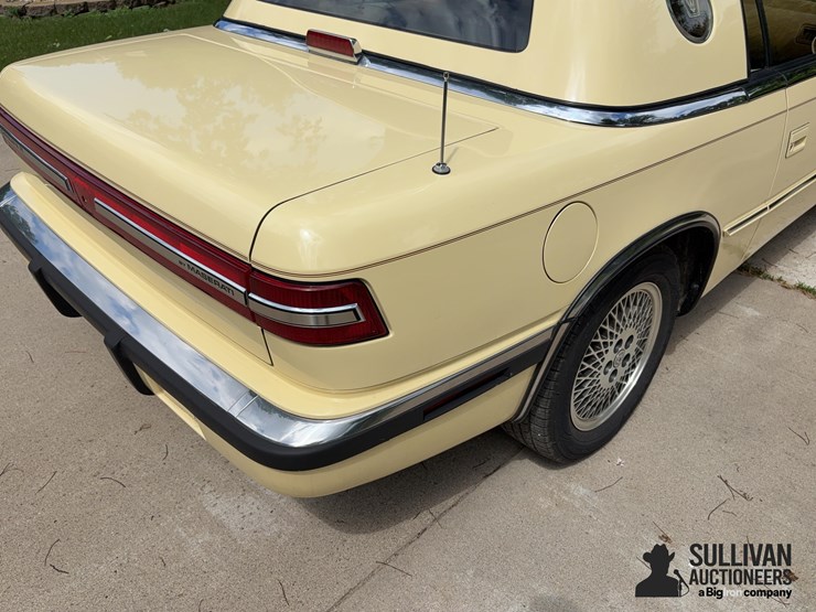 1989-maserati-convertible-coupe-collector-car-image-20