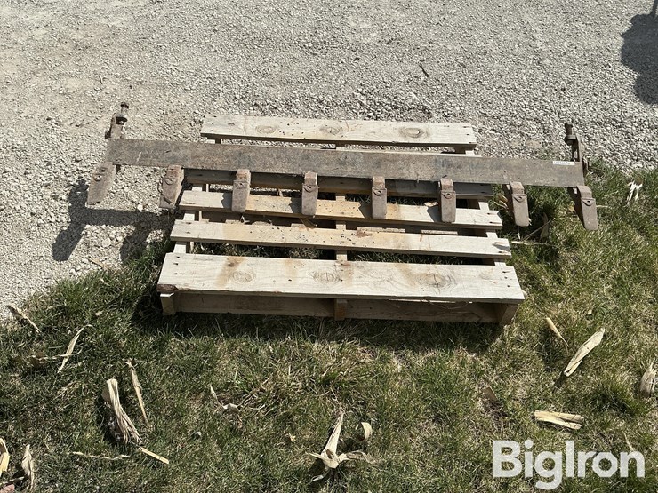 bobcat-bucket-attachment-image-2