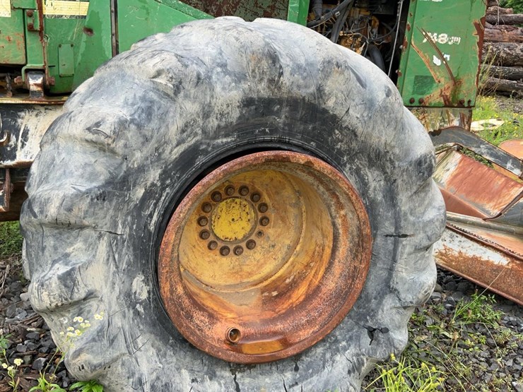 2008-deere-748g-iii-image-49