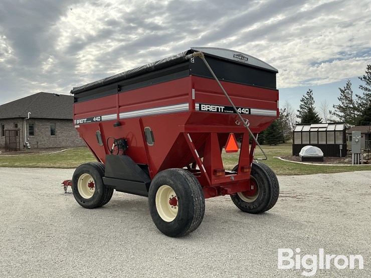 unverferth-brent-gt440-grain-wagon-image-7