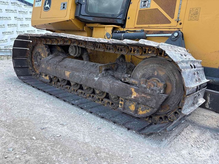 2018-deere-650k-image-89