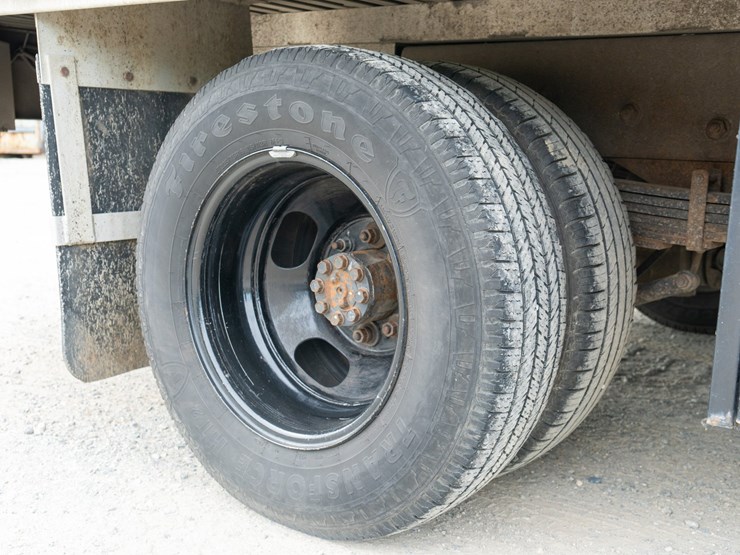 #155-•-2012-chevrolet-4500-flat-bed-truck-image-11
