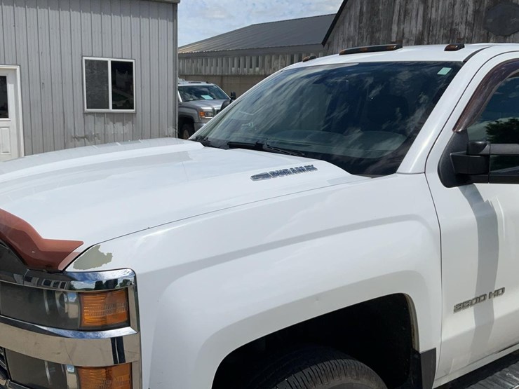 2015-chevrolet-3500-image-52