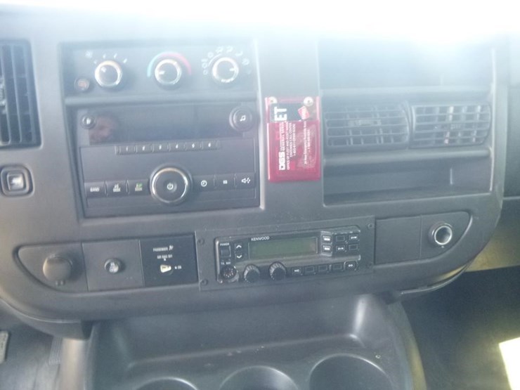 2013-chevrolet-3500-image-11