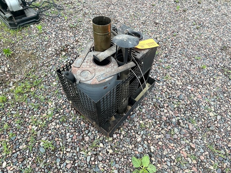 #4948-•-hunter-world-ready-space-heater-image-3
