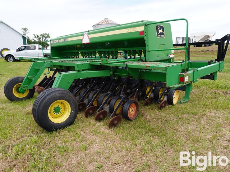 john-deere-750-image-5