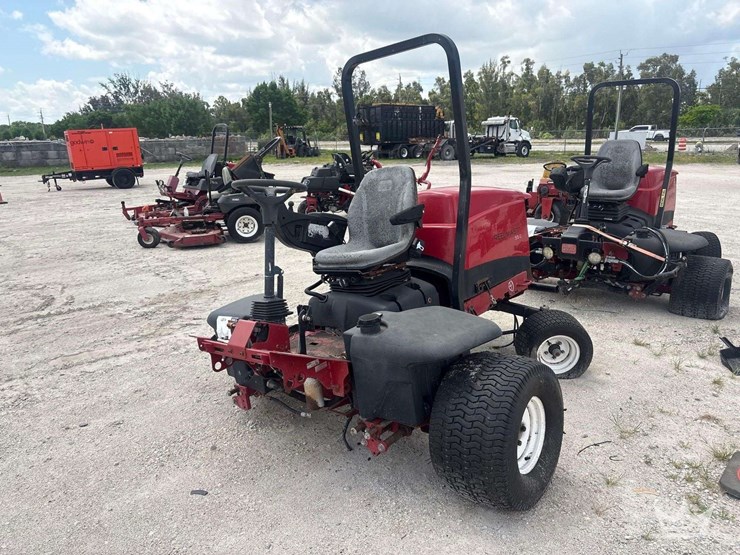2012-toro-reelmaster-5510-commercial-reel-mower-image-1